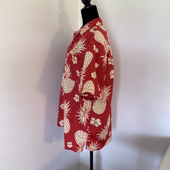 Uzzi Amphibious Gear Burnt Orange Hawaiian Button Down w/ Cream Pineapples - Picture 2 of 7